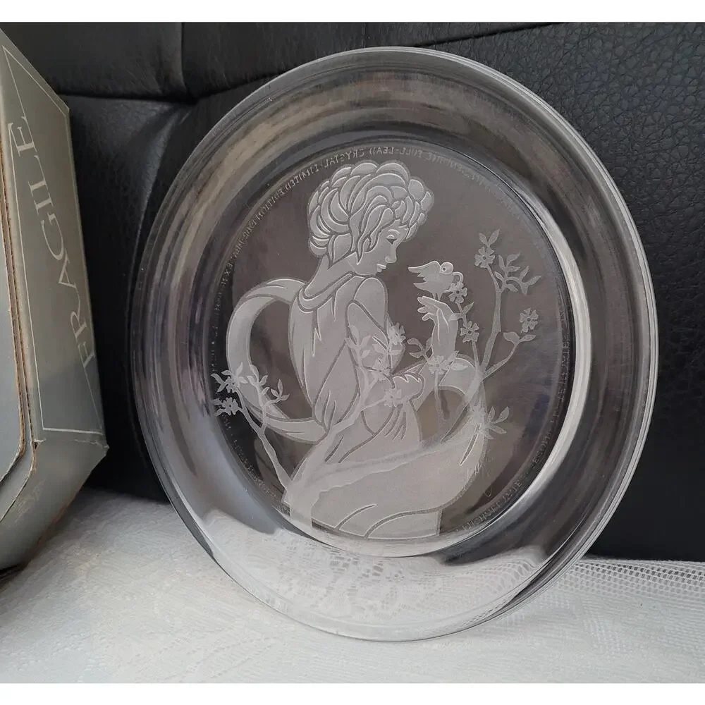 Morganstown Michael Yates full lead hand carved crystal plate, Violet.
